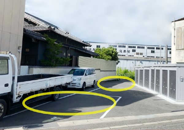 階段の下のコンクリート箇所